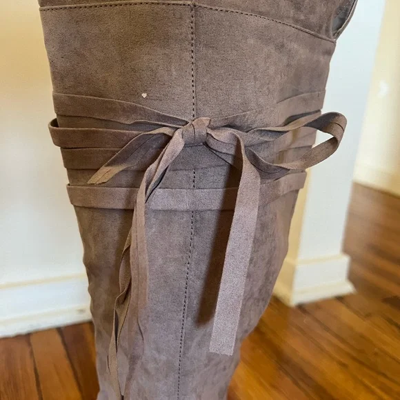 Shoe Dazzle Taupe Over the Knee Boots - Picture 4 of 9